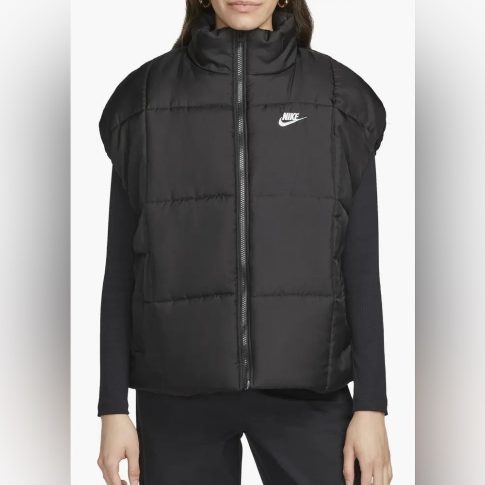 NWT Nike Therma Fit Waterproof Vest Size Medium